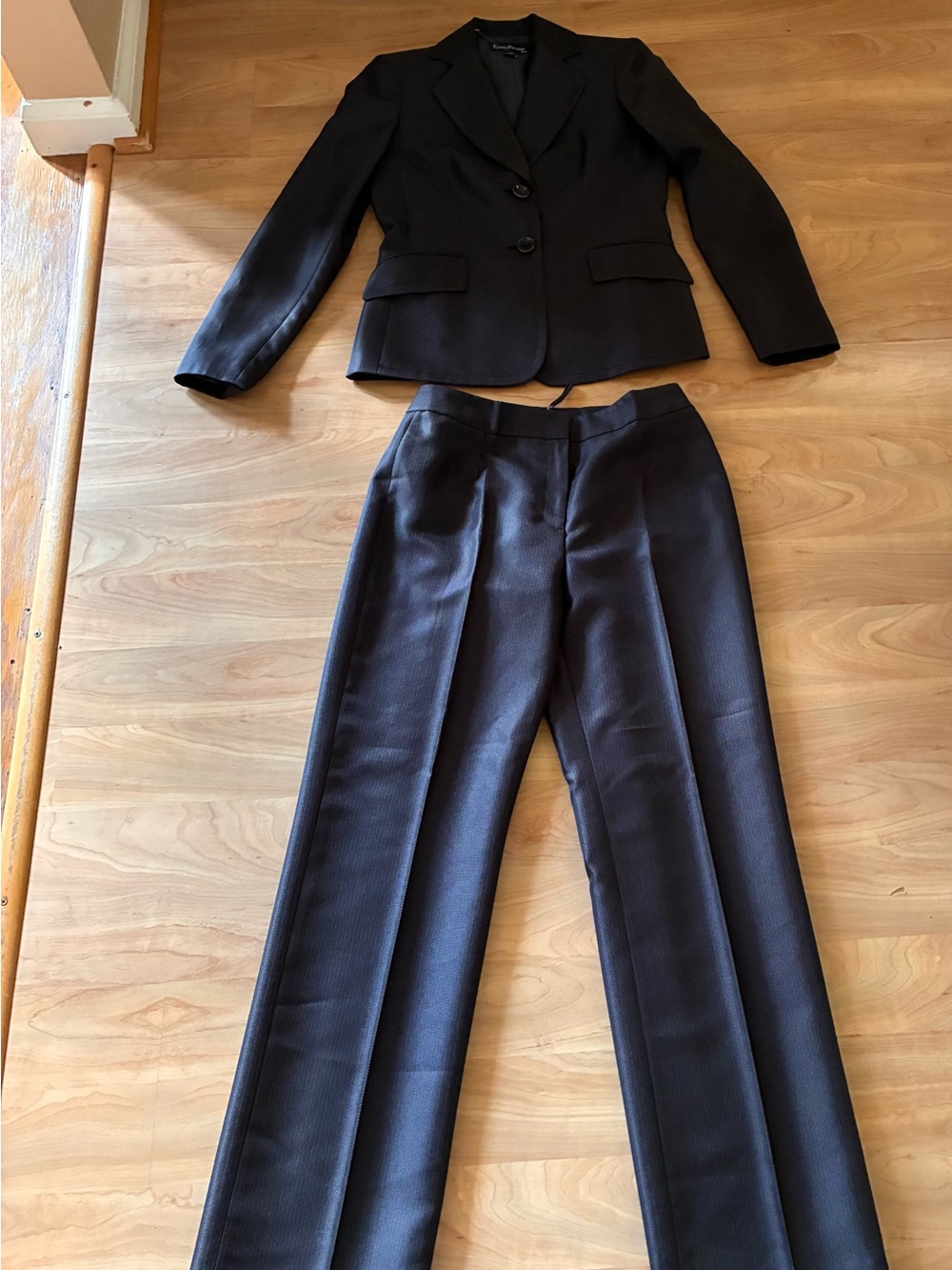 Classic Women's Evan Picone Dress Pants & Blazer Set Charcoal